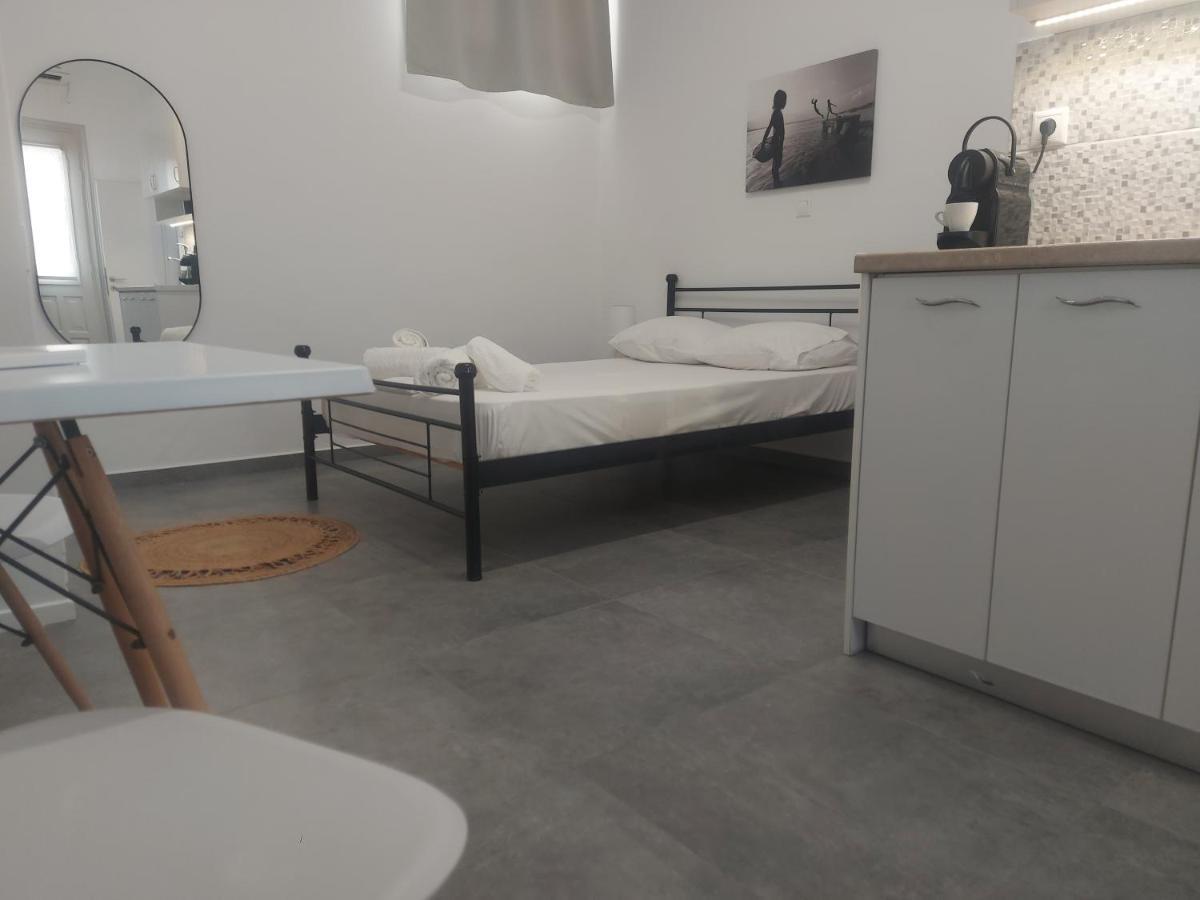 Anemela Studio Basic Naxos City Extérieur photo